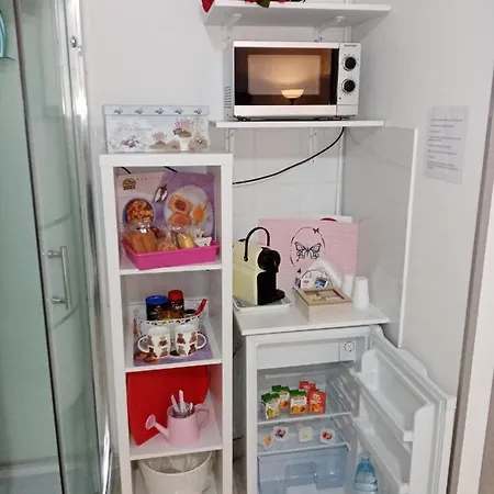 לינה וארוחת בוקר In ראבנה