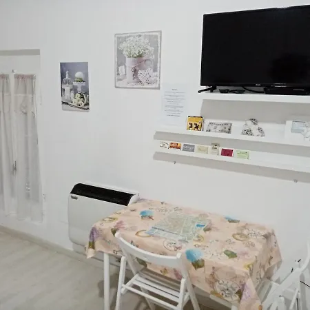 לינה וארוחת בוקר In ראבנה